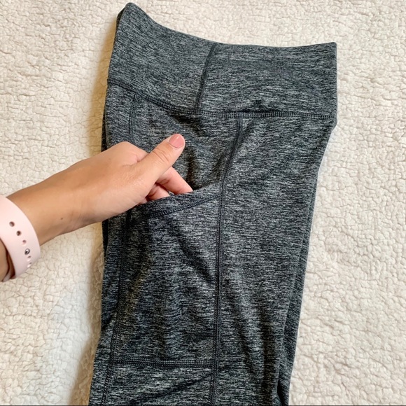 Aerie | Chill Play Move Grey Leggings - Picture 5 of 9